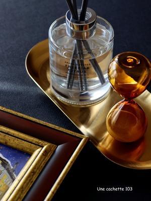 1876. 合計1,100円 - Une cachette 103