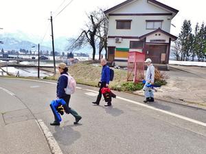 18日　事務局はコースの調査も含め残雪期のフットパスを体験しました ① - 浦佐地域づくり協議会のブログ
