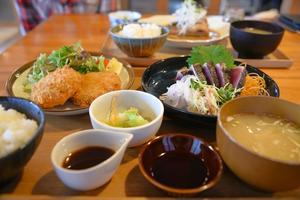 今までの定食を越えていく 〜定越食堂〜 - 雲母（ＫＩＲＡ）の舟に乗って