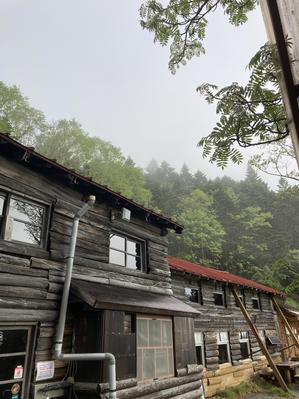 梅雨空です… - 小屋番の部屋