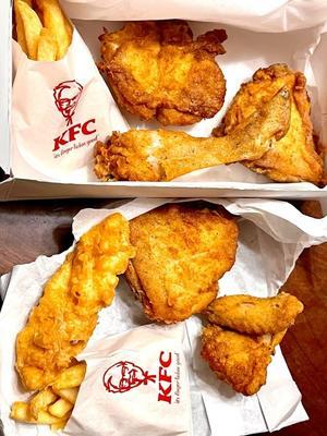 KFC「創業記念パック」のチキンが小さすぎる件。 - よく飲むオバチャン☆本日のメニュー