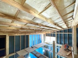 " 屋根断熱材施工中 " - (八戸市) タチバナ ブログ