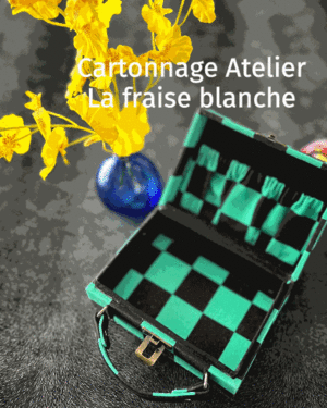 カルトナージュでつくる『鬼滅の刃』&#127982;&#128088;&#129709; - 　　　　　　埼玉カルトナージュ教室　　　　　　　～Cartonnage Atelier La fraise blanche～　