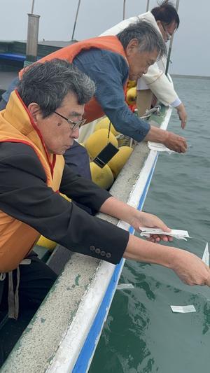 第14回東日本大震災物故者慰霊洋上供養会に参列 - 風のたよりー佐藤かずよし　