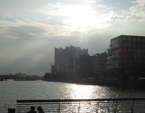 流れゆく1ページに（37） ハーフェンシティ　 - さらさらと