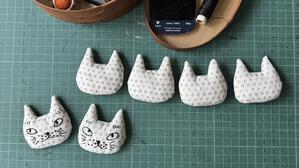 猫ブローチ作る - 「にゃん」の針しごと