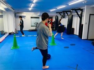 細くなったね！と言われたんですよ～！！ - 福岡市城南区でキックボクシングフィットネス、空手するなら「ビーフィトネスジム」＆「城南カラテスクール」！！