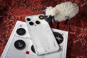 Androidは中望遠の夢を見るか - NOTHING Phone (3) Review - Soul Eyes