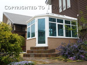 三重県亀山市 I様邸｜英国製ガーデンルーム・コンサバトリー（リーントゥ）サンルーム施工｜外構・温室・アウトドアリビングで年中快適な住まい - 英国製コンサバトリー専門サイト「CONSERVATORY.jp」 スタッフブログ