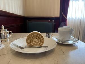 成城アルプスと「つぐ」展 - 月が昇れば