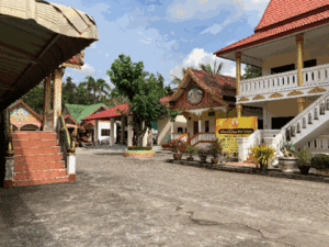 レンタルバイクでビエンチャン郊外へ - ベトナム株で1億を投資するブログ　銭１の華の山紀行