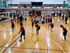 バレーボール練習試合 - 岩木小学校だより