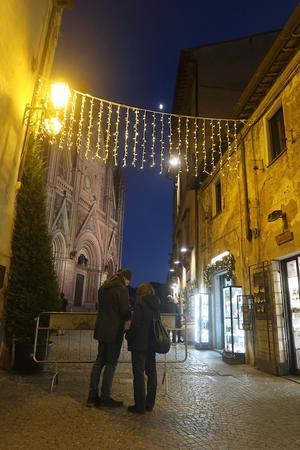 星降る明かり バラ・大聖堂きれいオルヴィエート - イタリア写真草子