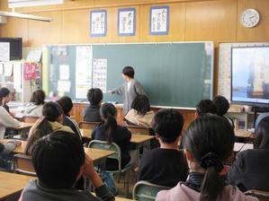 食育指導と外国語（６年３組）・版画（４年１組） - 2020年開校「太陽の学校」より