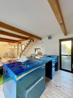 自然素材の家造りブログ　探彩工房（たんさいこうぼう）建築設計事務所　太陽熱で床暖房するソーラーシステムの自然素材の家に2６年以上住んでいる設計士が　別荘・注文住宅を専門に設計