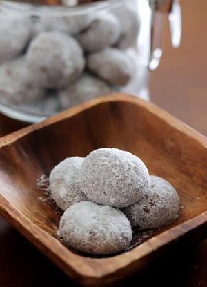 米粉で作るココアのスノーボール - Takacoco Kitchen