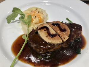 デニーズのクリスマス【今年も牛フィレのロッシーニ風】 - お散歩アルバム・・冬の訪れ