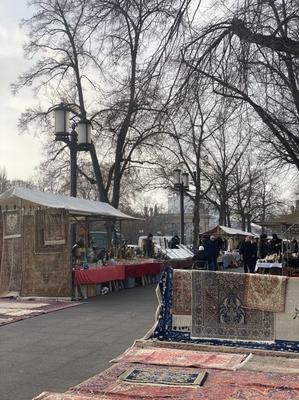 この土日も蚤の市へ、マイセンはたくさんあるなー、近頃。 - べルリンでさーて何を食おうかな？