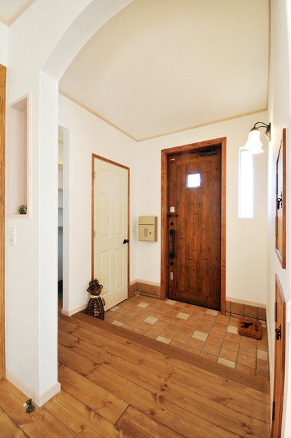 ナチュラルフレンチの白い家 外構工事もうすぐ完成です Dream Of Housing スタッフのブログ ナチュラルフレンチの白い家 外構工事もうすぐ完成です Dream Of Housing スタッフのブログ