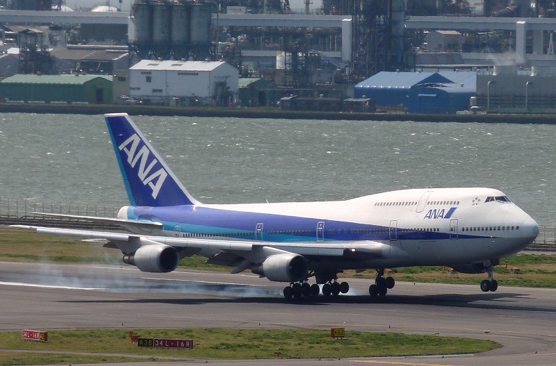 ❶　1/400　JAA 日本アジア航空　B747-246B JA8129 ➀ 1/400 JAA 日本アジア航空 B747-246B JA8129 - メルカリ