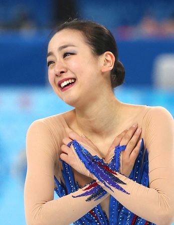 浅田真央 白鳥の湖 のステップ バレエのこんな振り付けが ぽわわわん 浅田真央 白鳥の湖 のステップ バレエのこんな振り付けが ぽわわわん