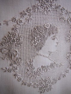 ベルギー王室レース製作所のアンティークレース～ポワン・ド・ローズ