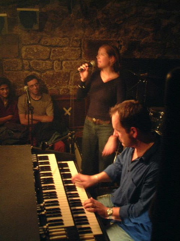a0008105_41341.jpg