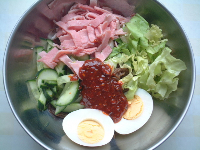 비빔냉면(ビビンネンミョン)_a0014299_236836.jpg
