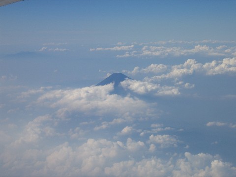 ☆☆　空から見た富士山と雲　☆☆_a0004023_10101632.jpg