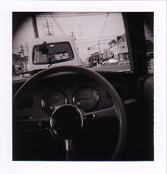 初めての、HOLGA+ポラロイド=POLGA_a0018745_20281185.jpg