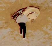 続報:NASA、太陽探査機カプセルの空中捕獲失敗!_a0018138_2163992.jpg