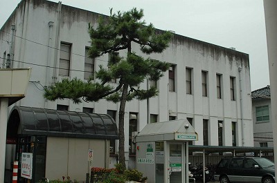 豊岡市役所南庁舎_a0012542_1217388.jpg