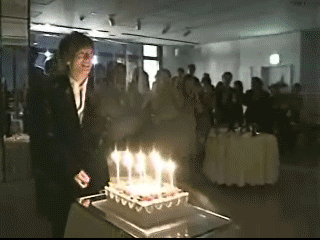 b0037087_18122740.gif