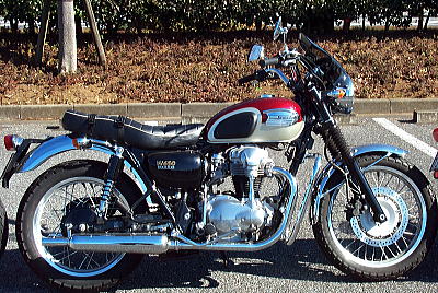 いろんなW650 6、赤白/GIVIスクリーン中 : カワサキW650 整備日誌