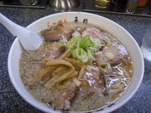 ラーメンを食うしかねぇ_a0032834_21395587.jpg