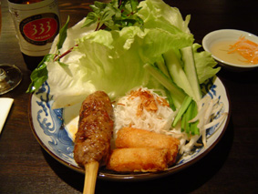 西麻布のベトナム料理屋_b0034912_1102556.jpg