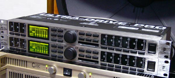 分割フィルターアンプ　BEHRINGER DCX2496_b0052286_2184660.jpg