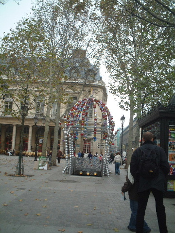 PALAIS-ROYAL_a0012223_2354994.jpg