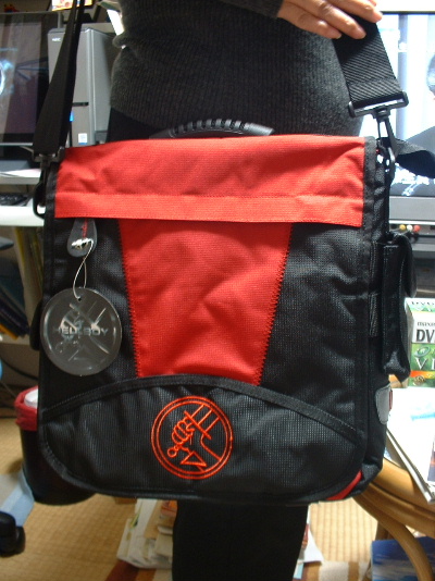 Hellboy Verticle Urban Scout Pack！_b0053010_13553335.jpg