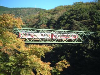 【秋＋山=紅葉】　箱根での1コマ_b0000480_0141128.jpg