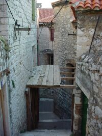 Croatia旅行記　Šibenik編　「石のカテドラル」_a0031524_4595186.jpg