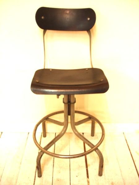 Industrial chair_a0025778_1036392.jpg