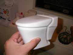 INAXトイレ貯金箱_b0054727_11444661.jpg