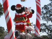 12月13日(月）　TDL　ミッキーのクリスマス・オン・パレード_a0034594_22243562.jpg