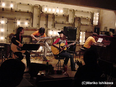 2003.5.18(日)三軒茶屋：GRAPEFURUIT MOON　LIVE_b0061384_13562060.jpg