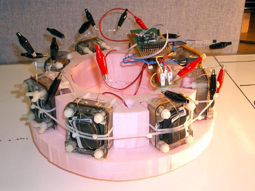 ★胃を持つロボット、ハエや腐ったリンゴを食べて動く(゚゚;)エッ_a0028694_14401488.jpg
