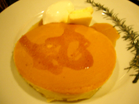 青山「カフェ 香咲」のホットケーキ_a0003138_1653413.jpg