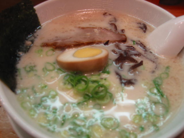 映画「お父さんのバックドロップ」鑑賞、とんこつラーメン、弘田三枝子_b0042308_024395.jpg