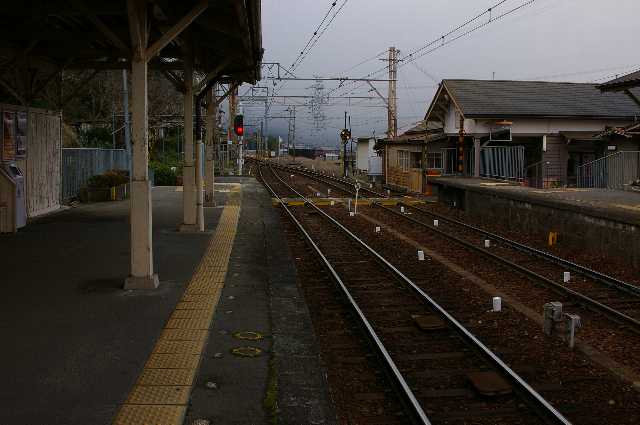 駅_b0009847_0172672.jpg