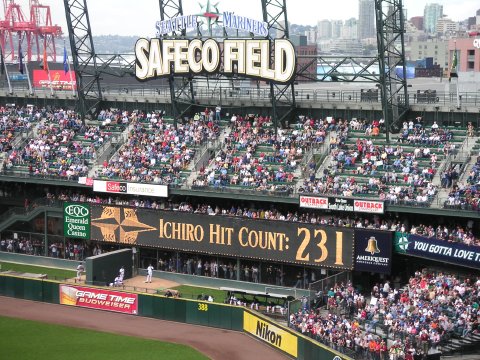 BOSTON vs SEATTLE　　　　　　　　　　　　Sep.12 @ SAFECO FIELD-②_b0061004_184556100.jpg